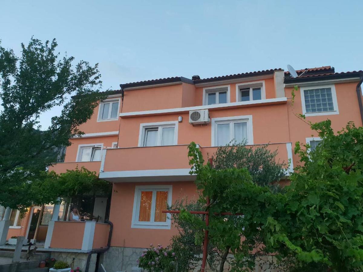 Apartman Ivana Grizane-Belgrad Luaran gambar